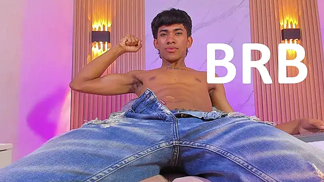 Ethan_thouse's cam snapshot