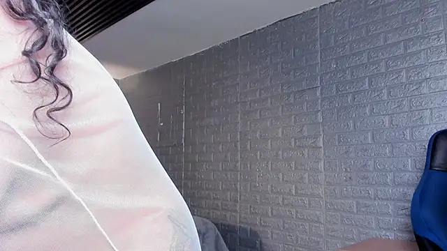 magic_marg's cam snapshot