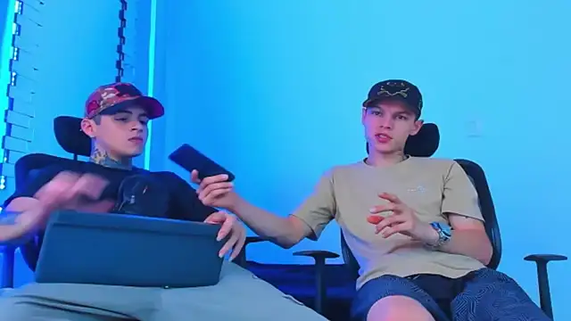 HOT_boy2025 live sex cam