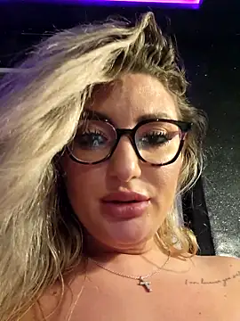 Blondie_Sasha's cam snapshot