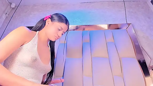 AngeliqueRouse's cam snapshot