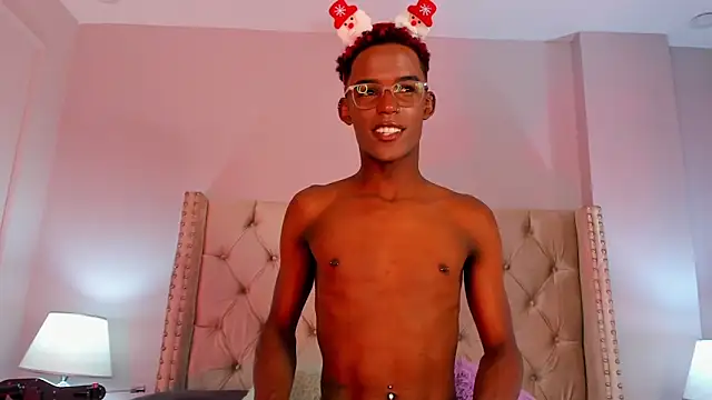 Charlie_Storm_'s cam snapshot