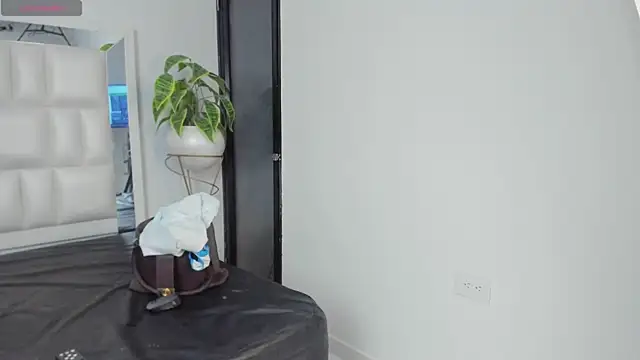 Alhana_pulido live sex cam