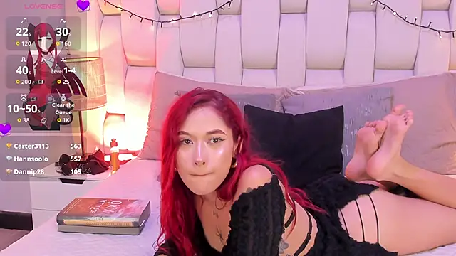 SkinnyFoxy's cam snapshot