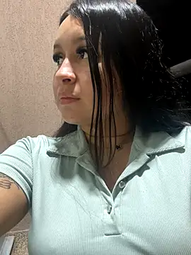 Pretty_Isadora live sex cam