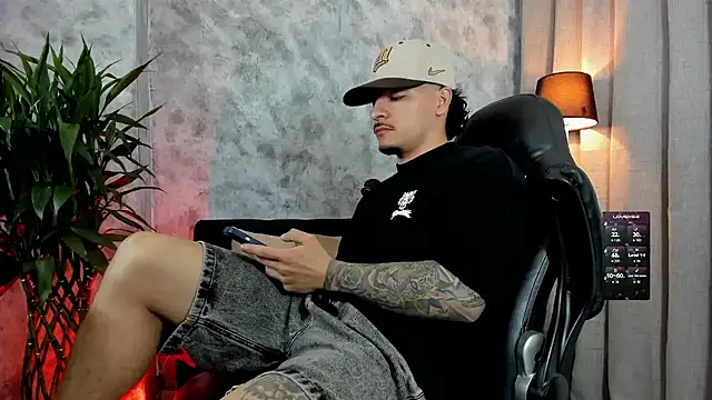 boyc022_'s cam snapshot