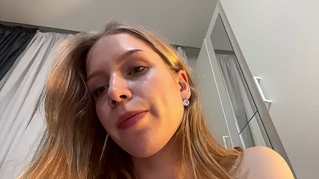 Alice_meow15 live sex cam