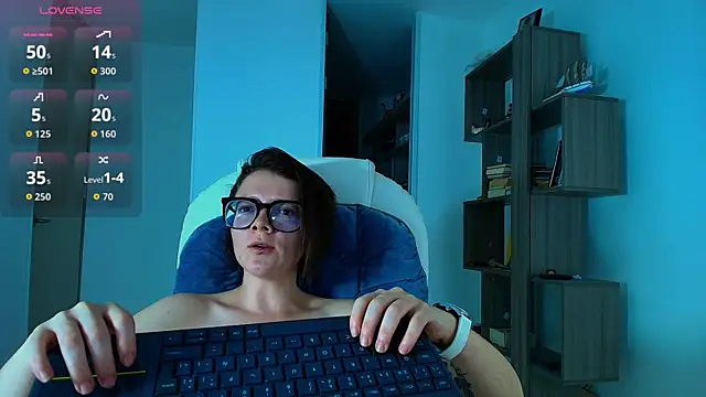 Hannah______'s cam snapshot