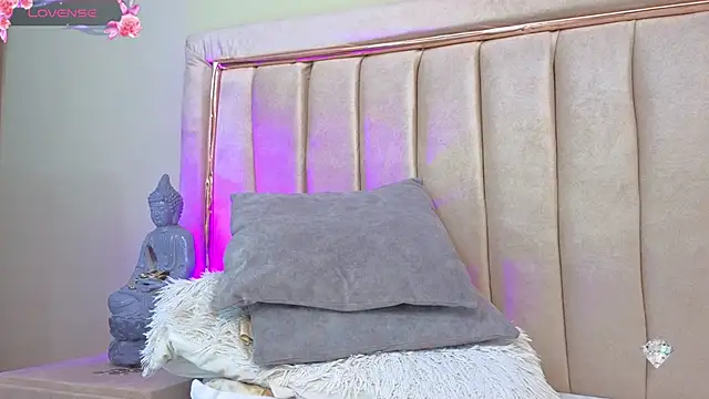 Esmeralda_Candy's cam snapshot