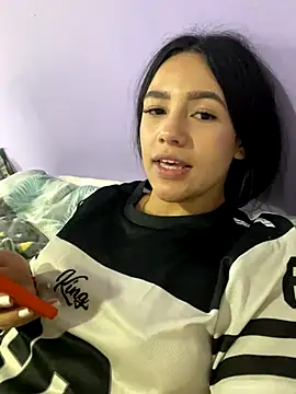 Marianahb-e's cam snapshot