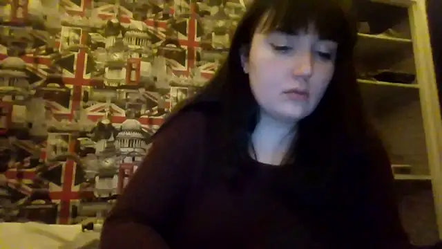 Lynylou live sex cam