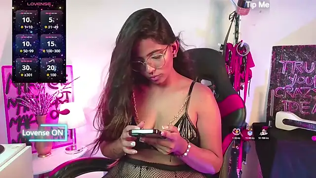 Megaan_Greey's cam snapshot