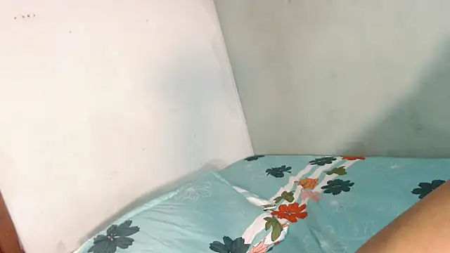 emma_stone54's cam snapshot