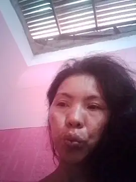 oceanlover23's cam snapshot