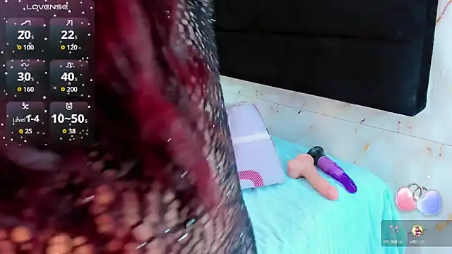 LILI_PONDS live sex cam