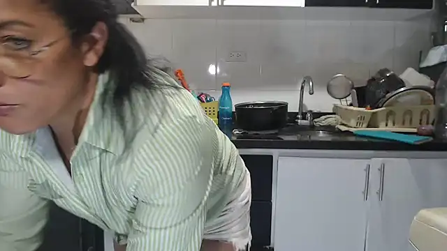 kateleyagrey's cam snapshot