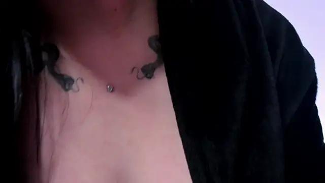 lilielou_'s cam snapshot