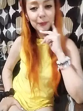 EmilyyRed's cam snapshot