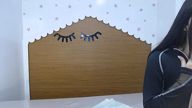 scarlett_percy_t's cam snapshot