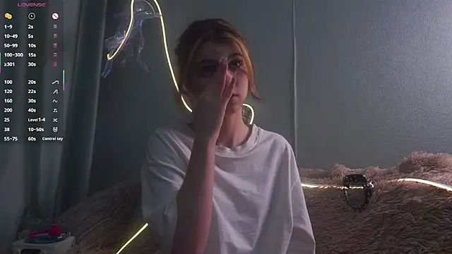 FannyRay's cam snapshot