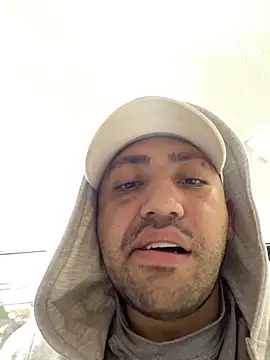 JuanZapata33 live sex cam