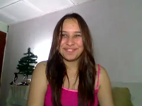 LyssaraVynn's cam snapshot