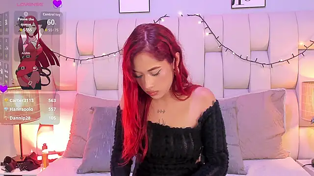 SkinnyFoxy's cam snapshot