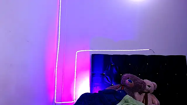 benji_hoter live sex cam