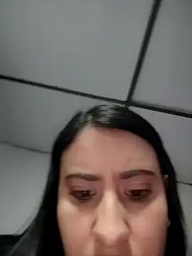 mialorents's cam snapshot