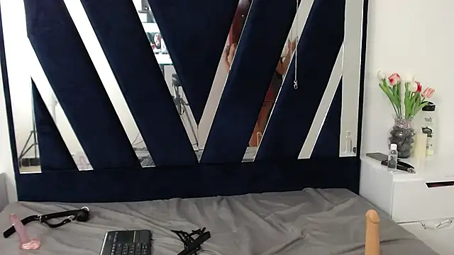 ZoeJhonsom's cam snapshot