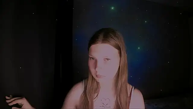 nelli_lux_'s cam snapshot