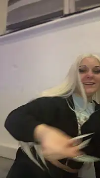 kinkygirl420x's cam snapshot