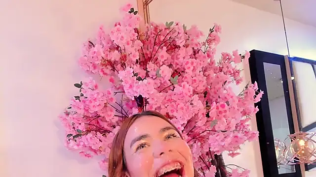 TessaCooper1's cam snapshot