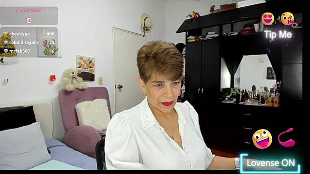 Angelina_Stone_65's cam snapshot