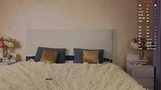 _sophielov's cam snapshot