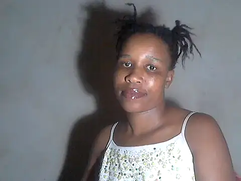 AdorableAfricanStar69's cam snapshot