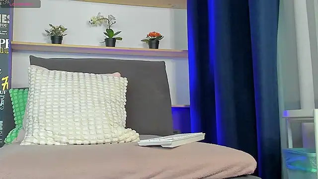 DemmiLove's cam snapshot