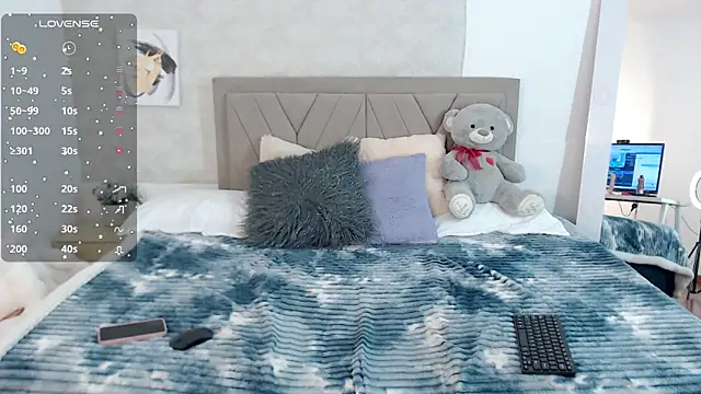 anya_pink's cam snapshot