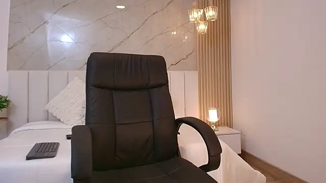 SashaBlake_'s cam snapshot