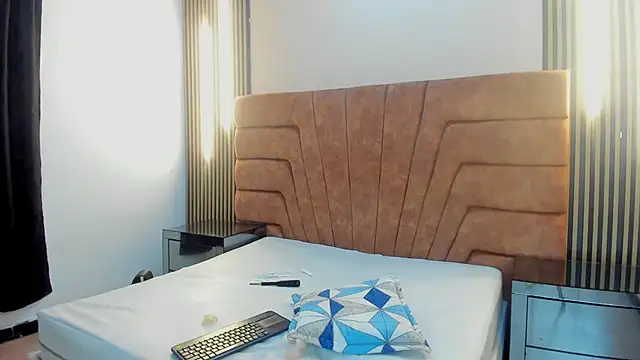 FYKMOR_1's cam snapshot