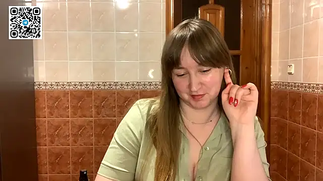 MaroonMoon_'s cam snapshot