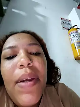 horny_babyss's cam snapshot