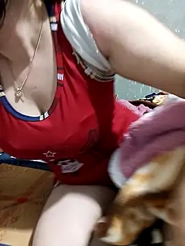 Rouzalinda's cam snapshot