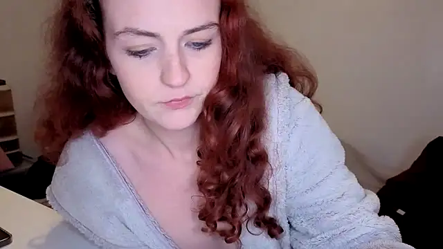 ENGLISHEMILY_69's cam snapshot