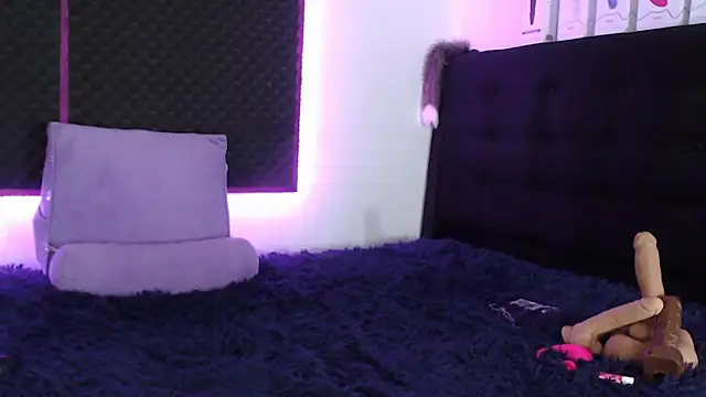 karlamoon23's cam snapshot