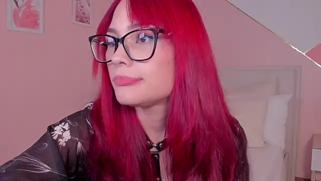 mae_lyra's cam snapshot