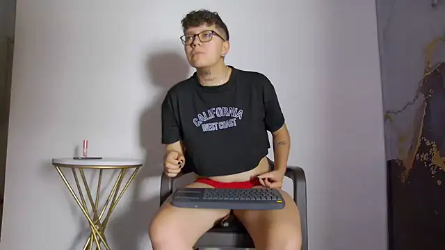 alex_noa's cam snapshot