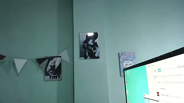 emma_stone54's cam snapshot