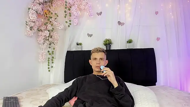 Bonny_and_carrot's cam snapshot