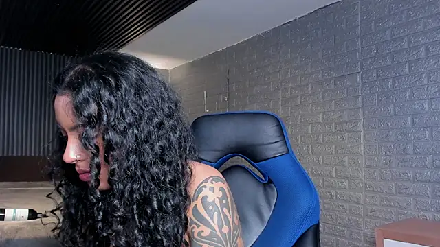 magic_marg's cam snapshot